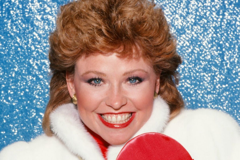 Lauren Tewes Net Worth