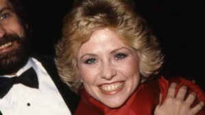 Lauren Tewes